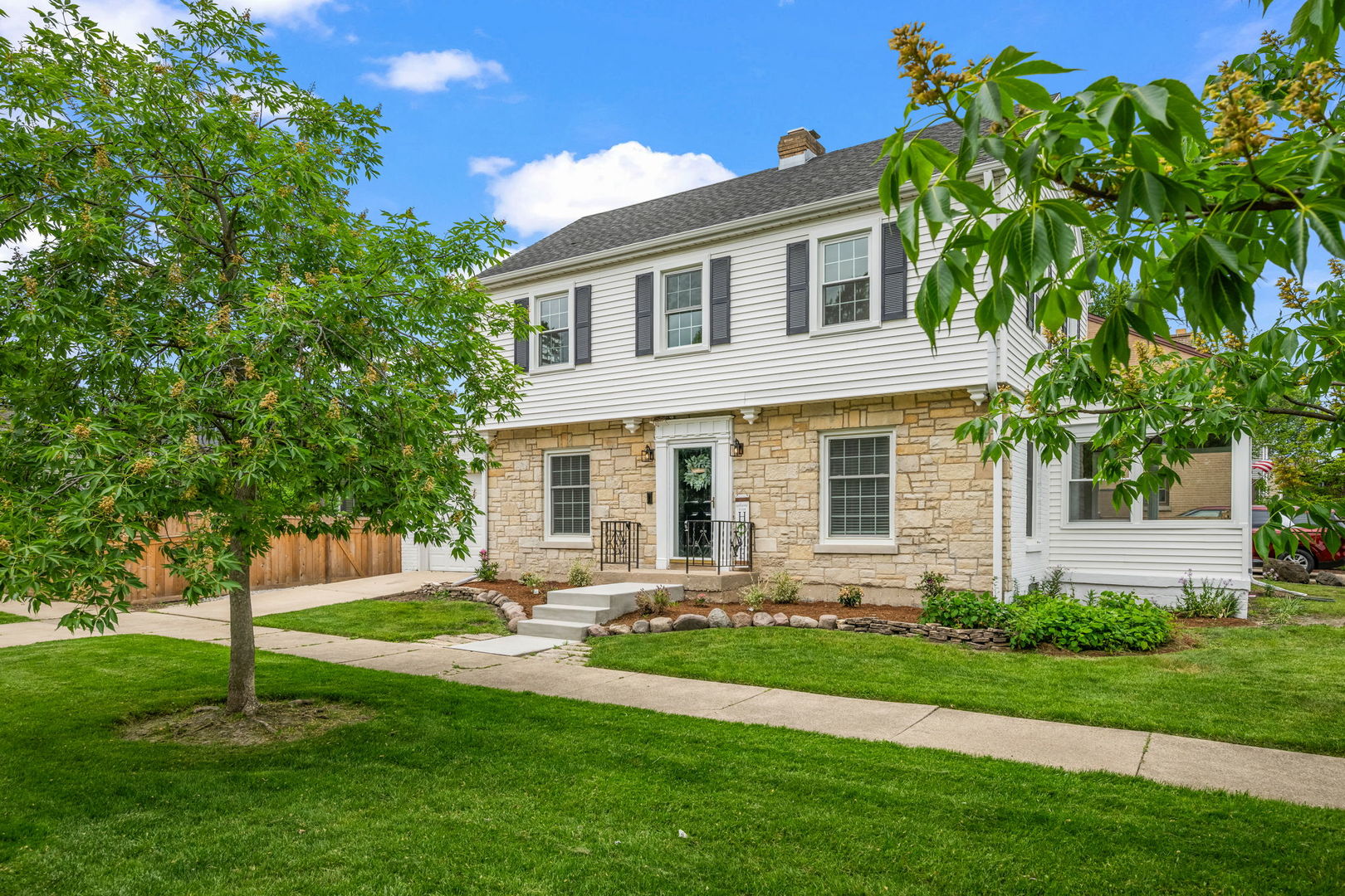 1014 S Chester Avenue, Park Ridge, IL 60068