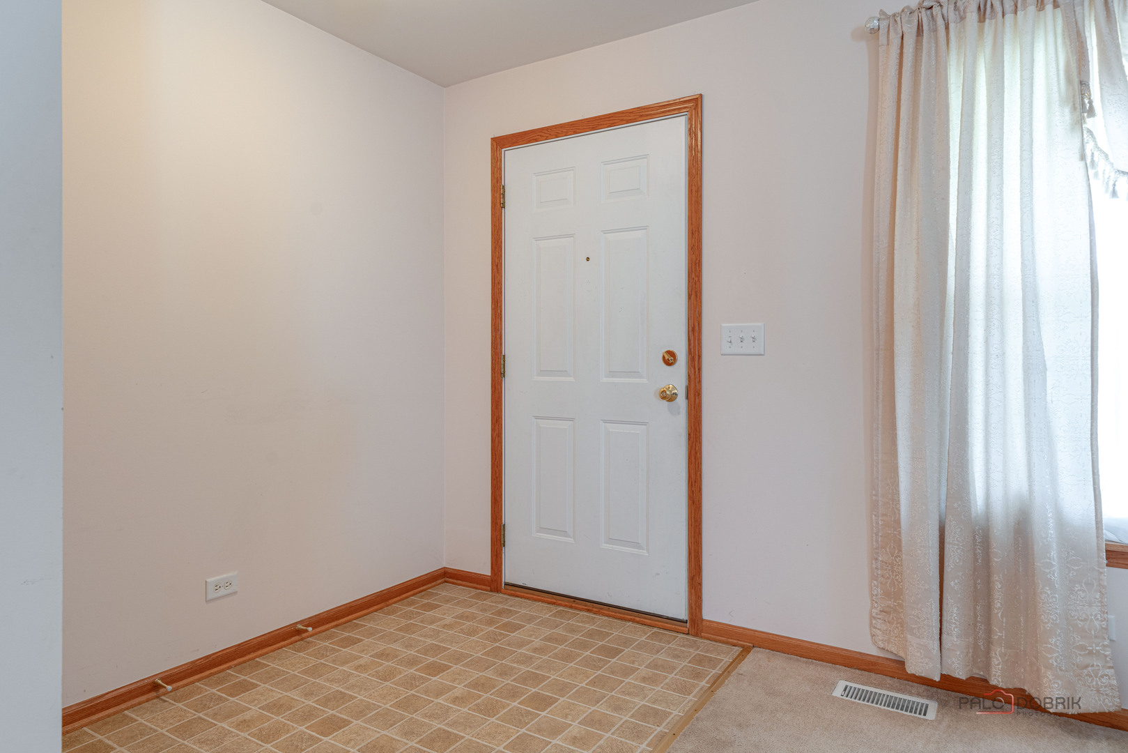 1094 Holly Drive, Antioch, IL 60002