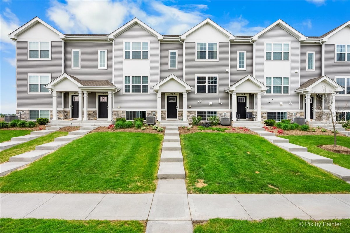 1107 Briar Glen Court, Hampshire, IL 60140