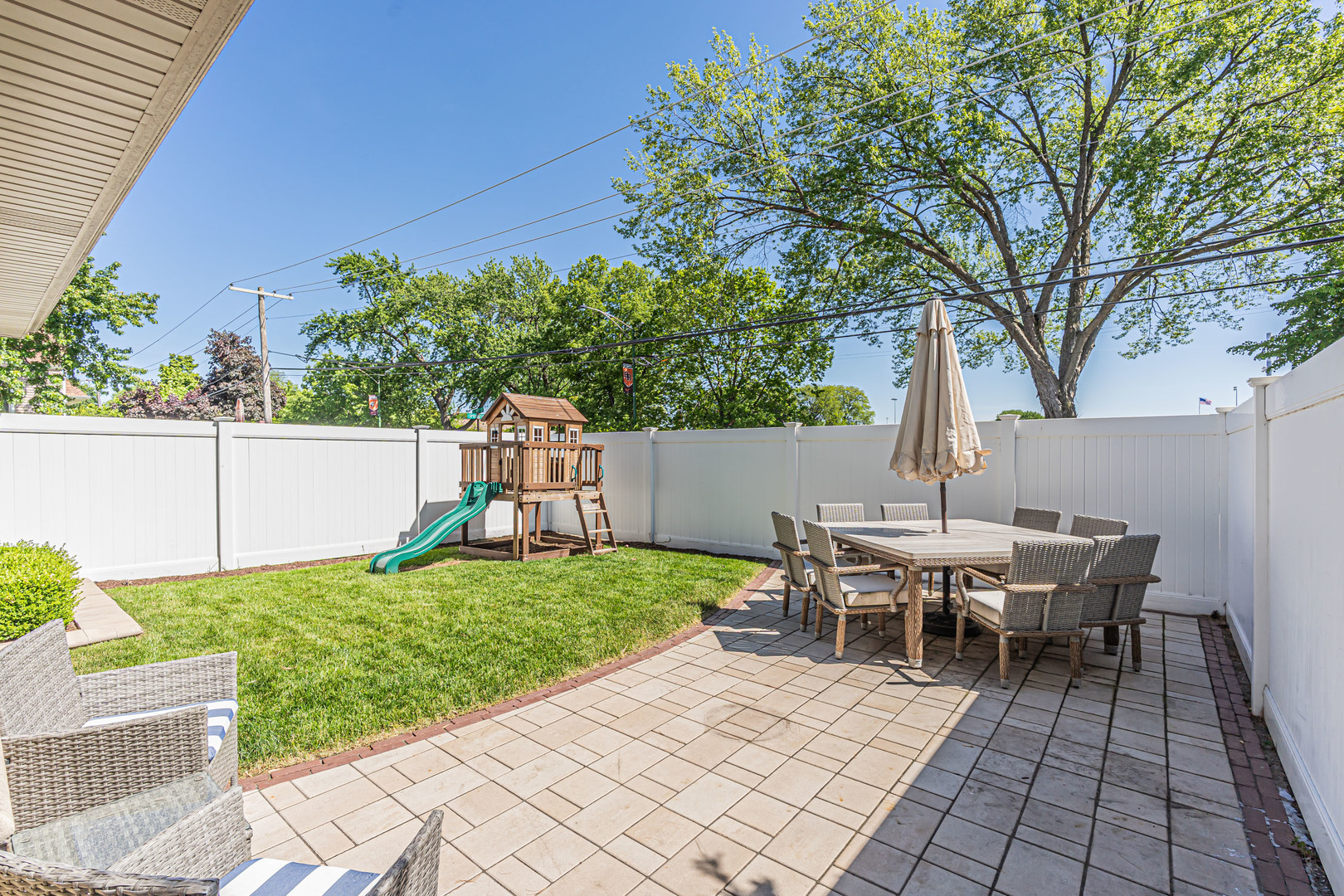 9858 S Springfield Avenue, Evergreen Park, IL 60805