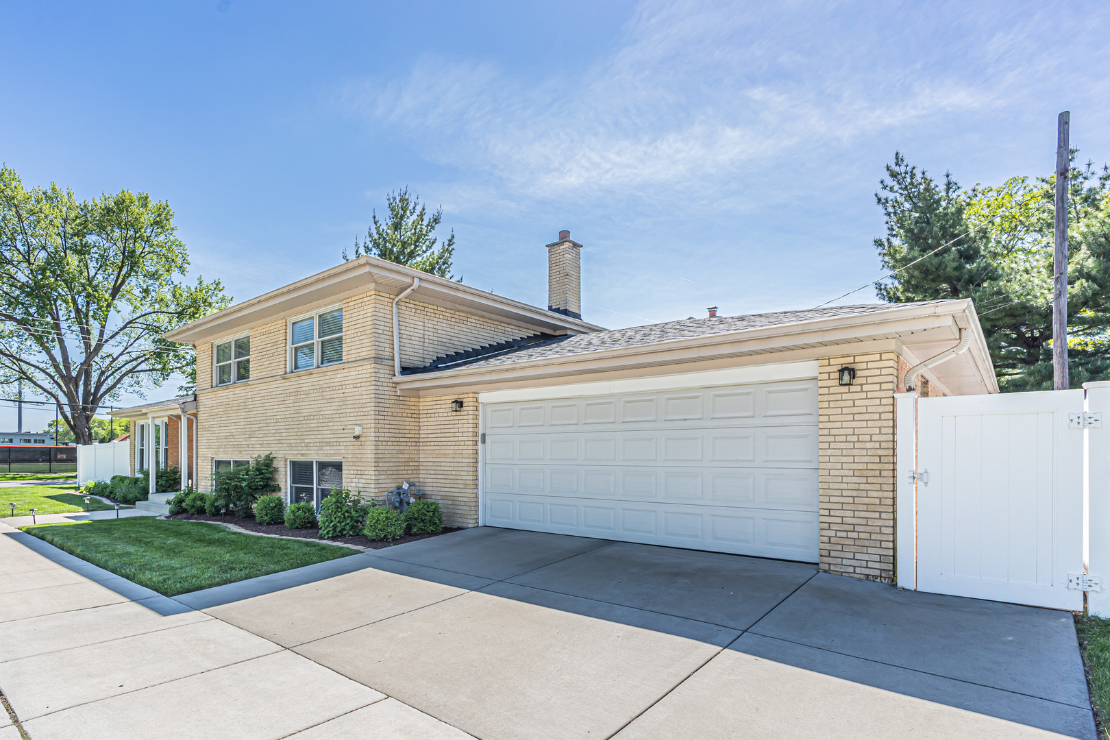 9858 S Springfield Avenue, Evergreen Park, IL 60805