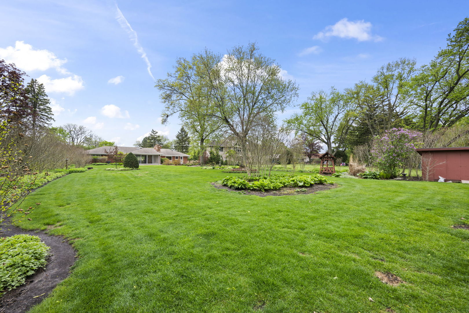 412 W Camp McDonald Road, Prospect Heights, IL 60070