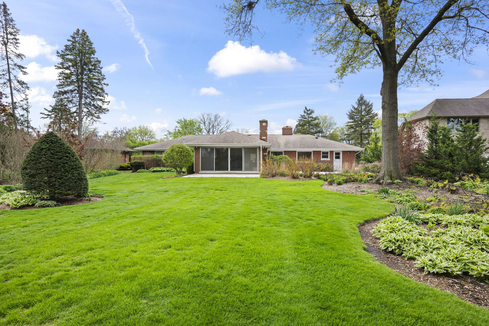 412 W Camp McDonald Road, Prospect Heights, IL 60070