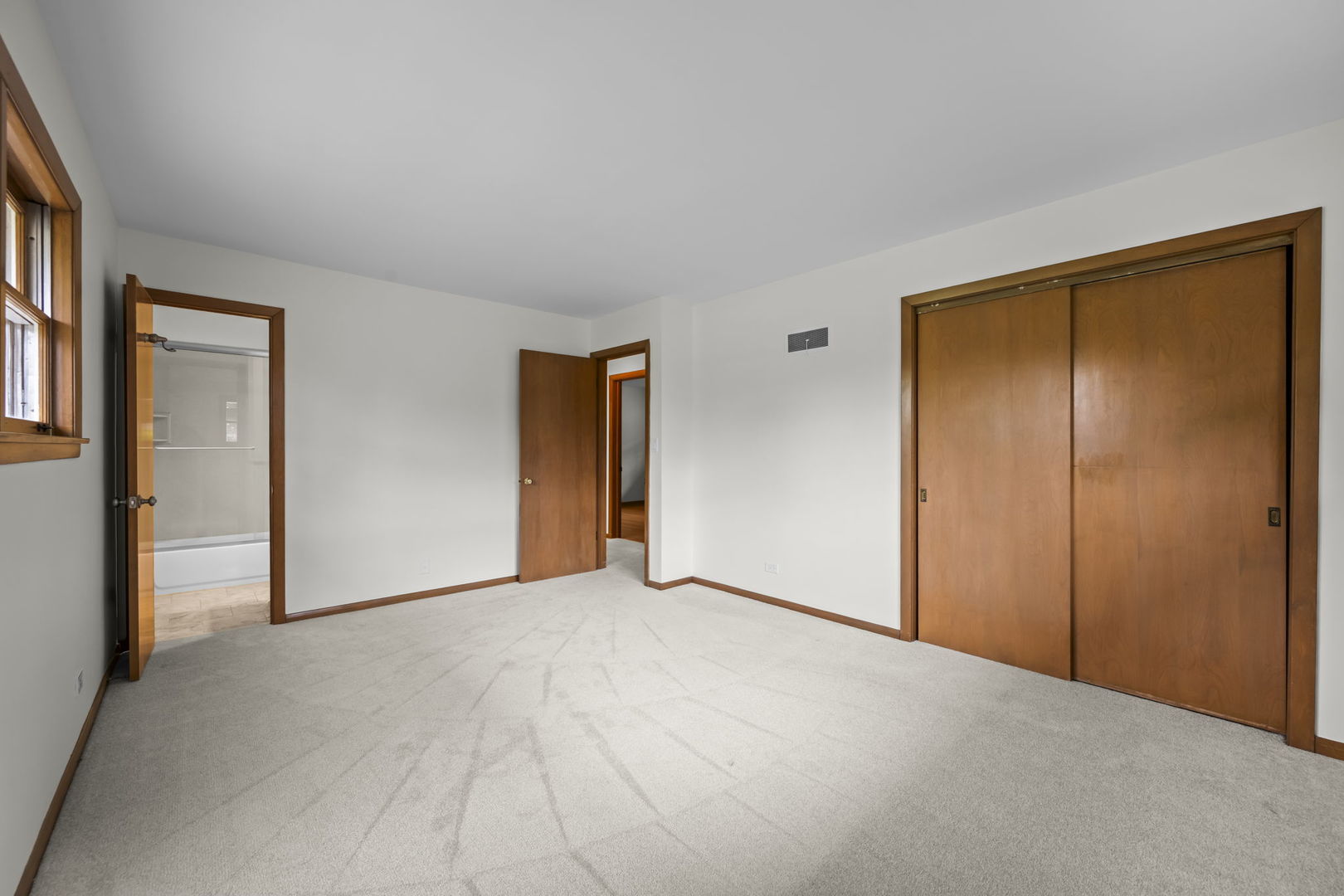 412 W Camp McDonald Road, Prospect Heights, IL 60070