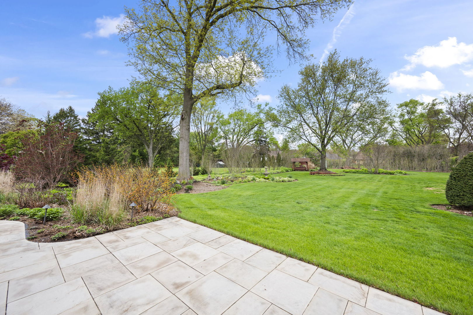 412 W Camp McDonald Road, Prospect Heights, IL 60070