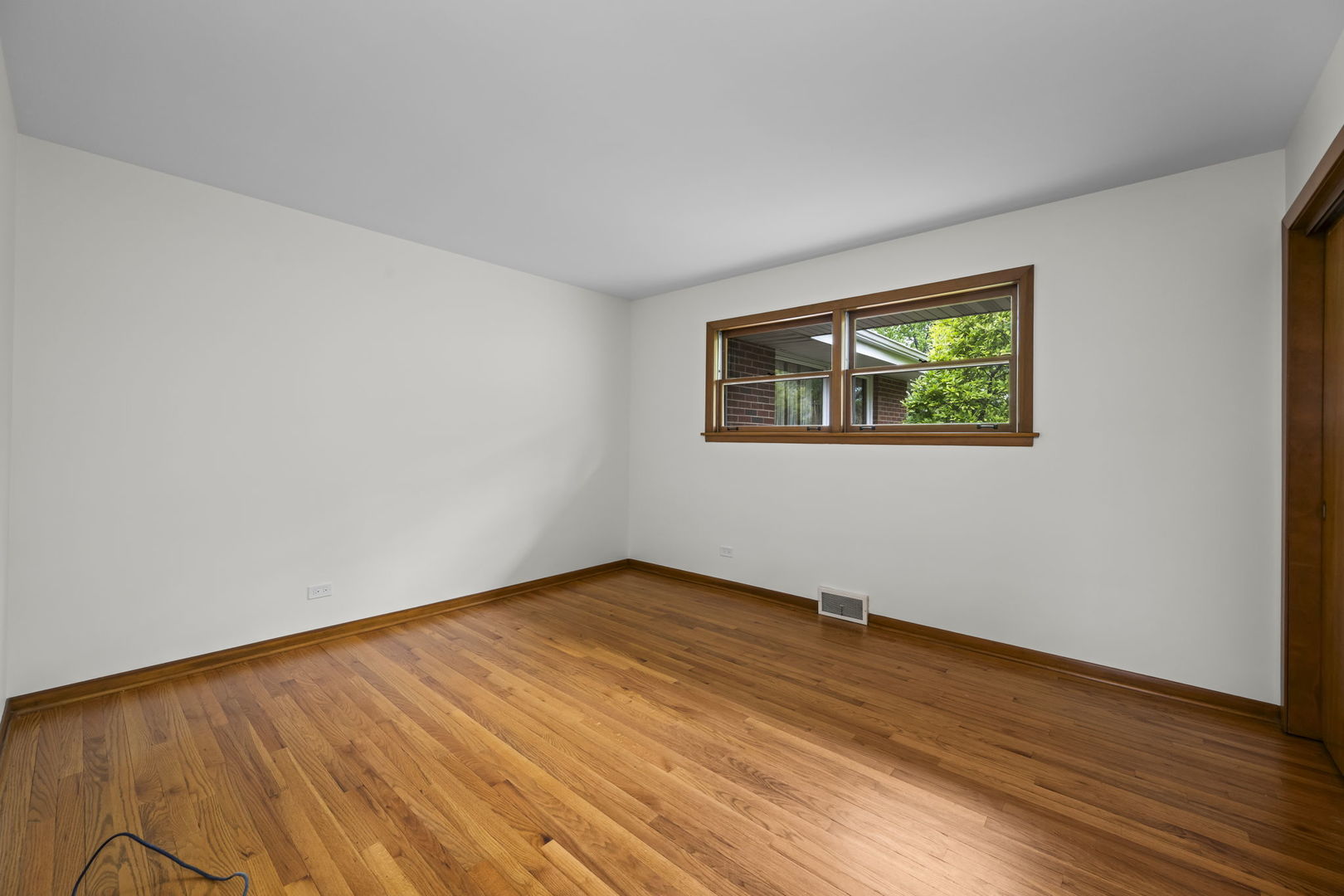 412 W Camp McDonald Road, Prospect Heights, IL 60070