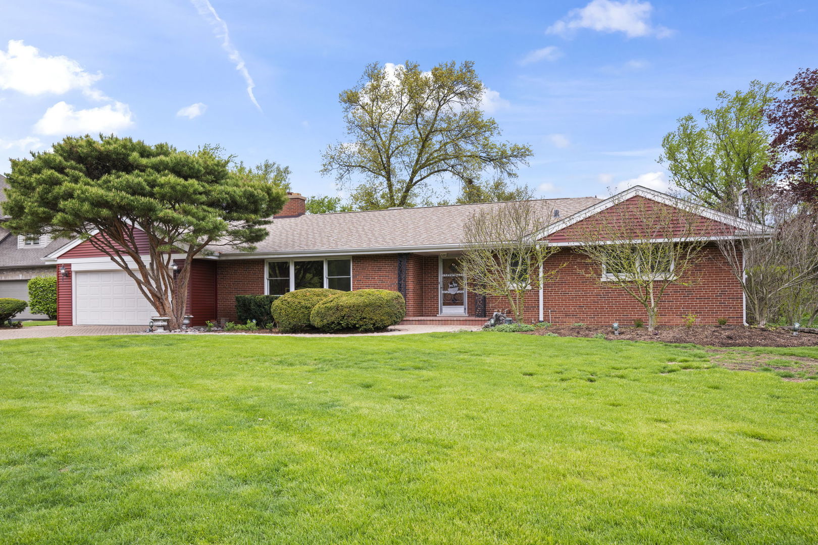 412 W Camp McDonald Road, Prospect Heights, IL 60070