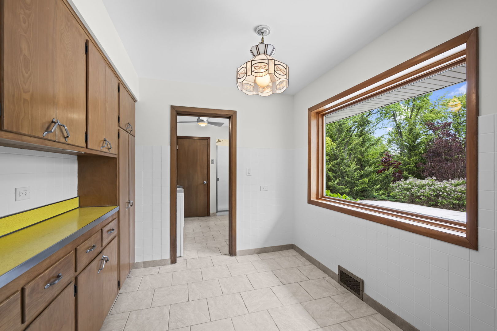 412 W Camp McDonald Road, Prospect Heights, IL 60070