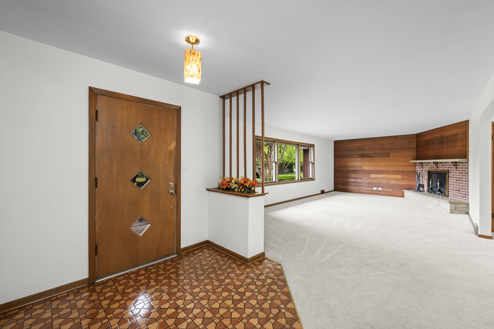 412 W Camp McDonald Road, Prospect Heights, IL 60070