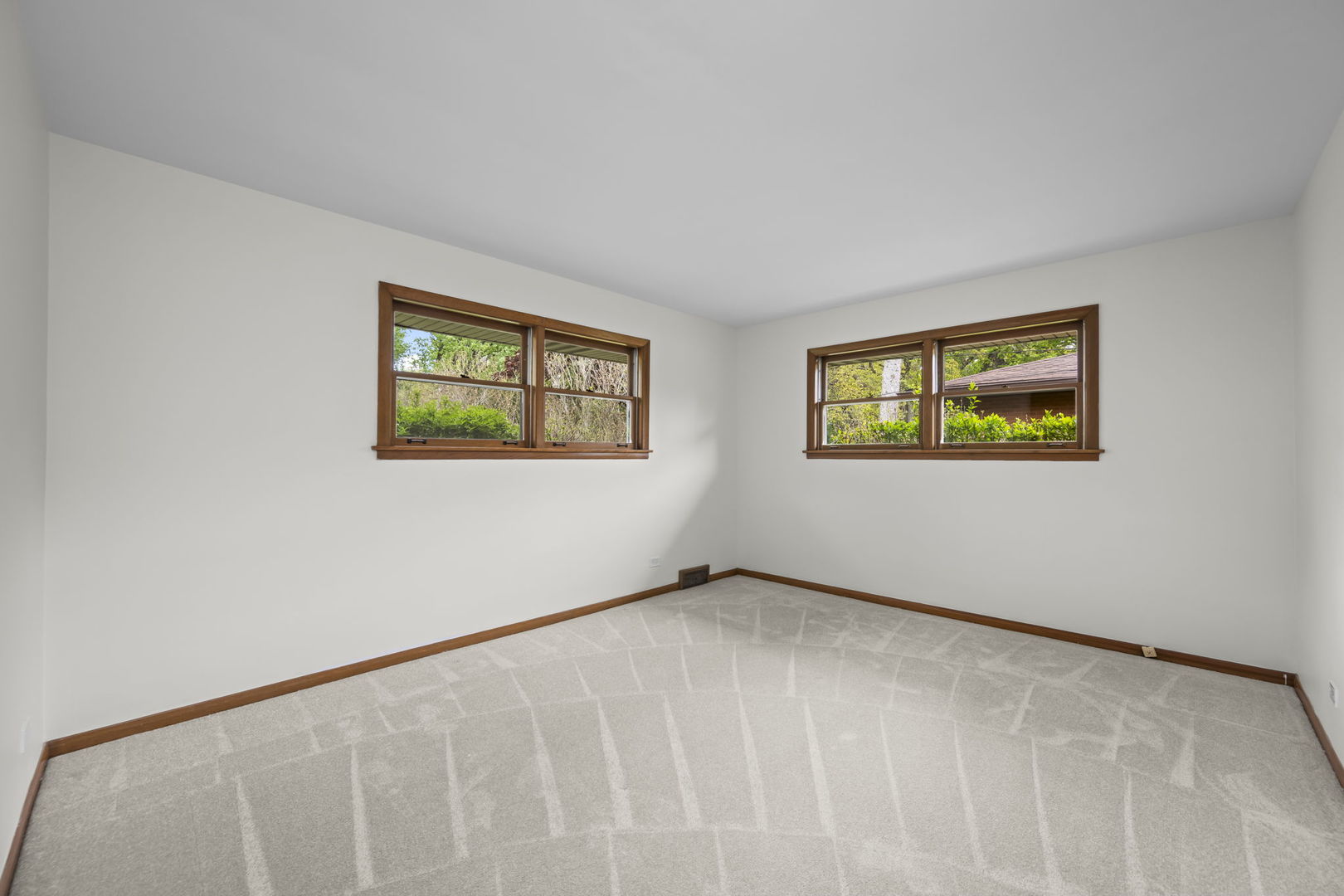 412 W Camp McDonald Road, Prospect Heights, IL 60070