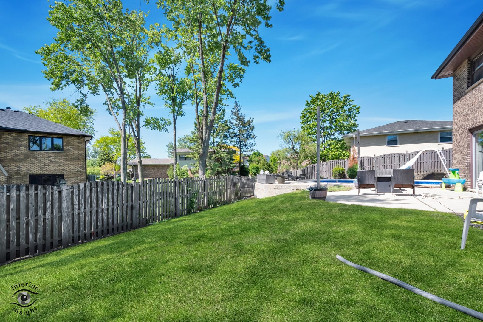 825 Walnut Drive, Darien, IL 60561