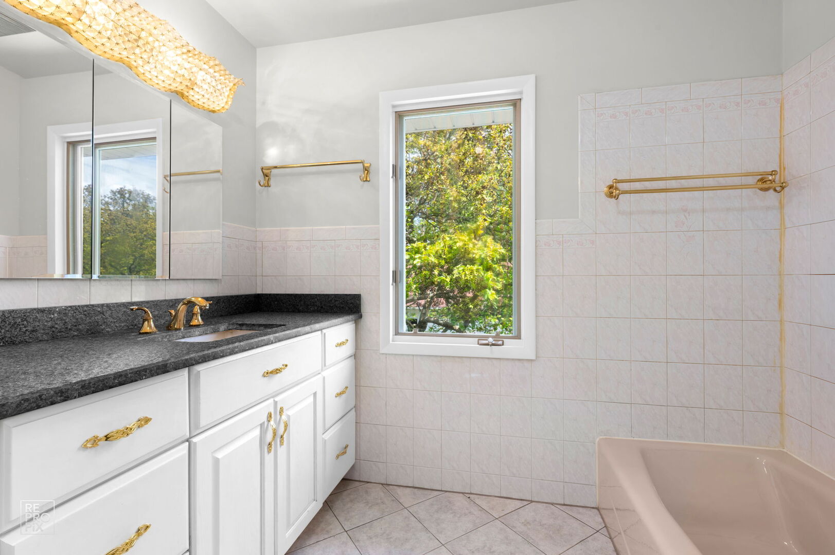 840 N Center Street, Naperville, IL 60563
