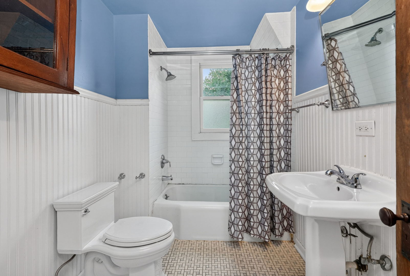330 N Main Street, Glen Ellyn, IL 60137