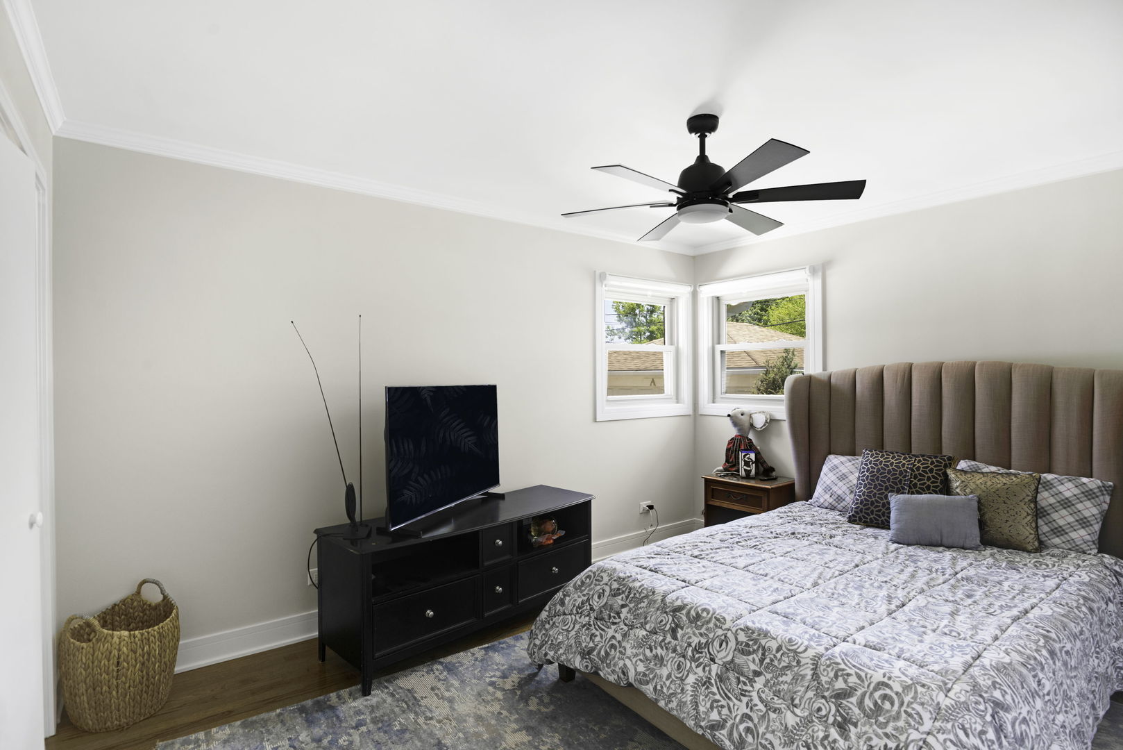 8415 N Clifton Avenue, Niles, IL 60714