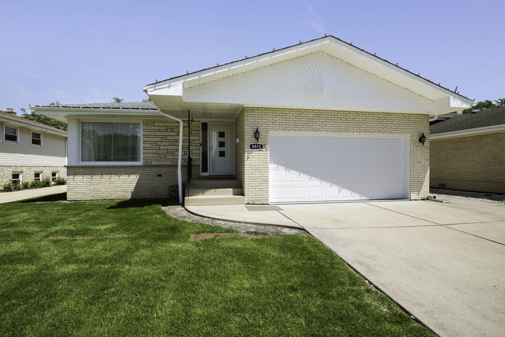 8415 N Clifton Avenue, Niles, IL 60714