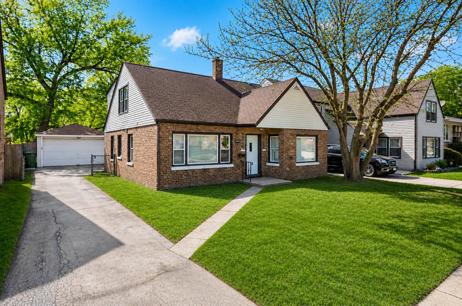 8742 S Washtenaw Avenue, Evergreen Park, IL 60805