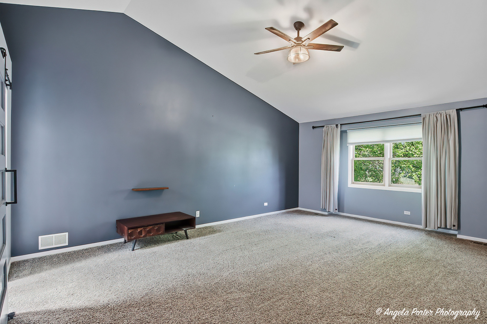 1717 Spruce Street, Spring Grove, IL 60081