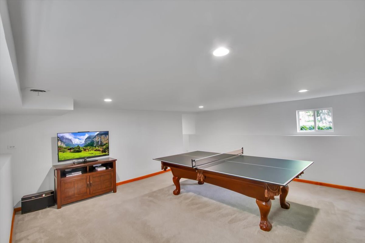 31471 N Ranch Road, Grayslake, IL 60030