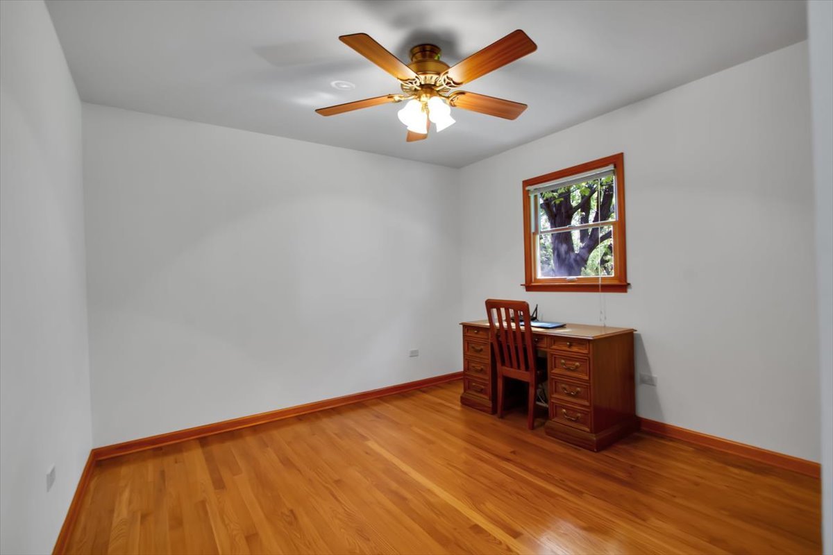 31471 N Ranch Road, Grayslake, IL 60030