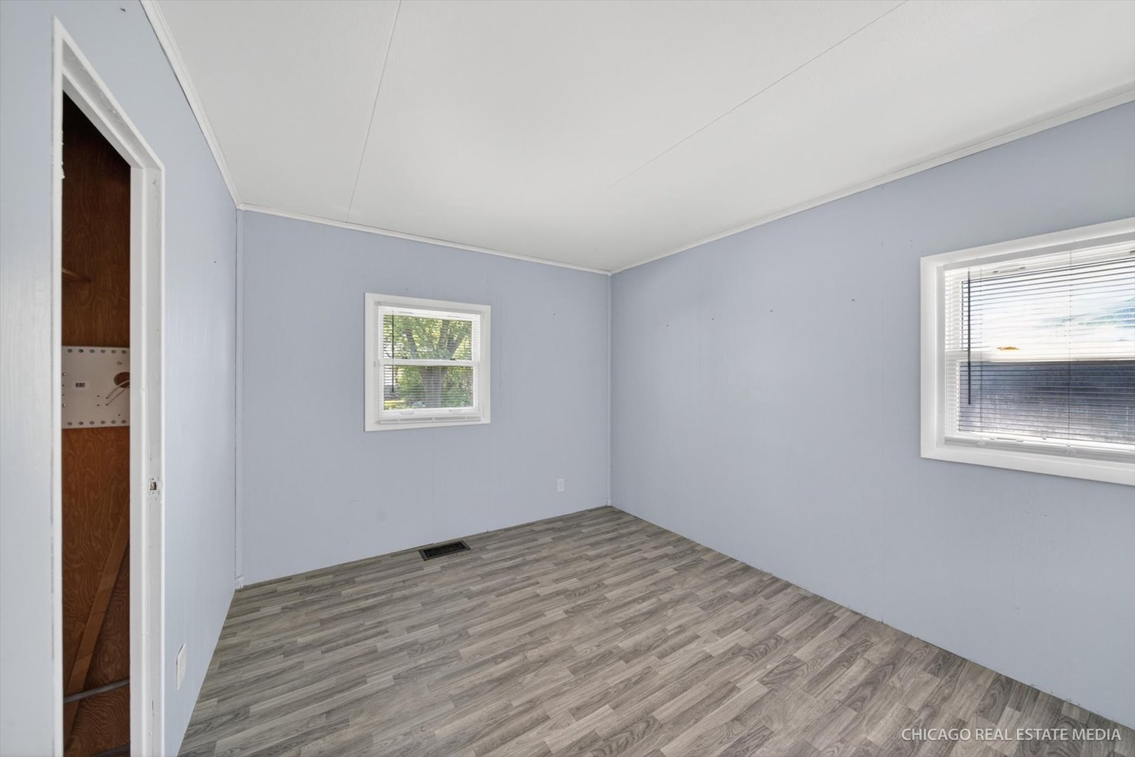 1185 S Edgewood Avenue, Lombard, IL 60148