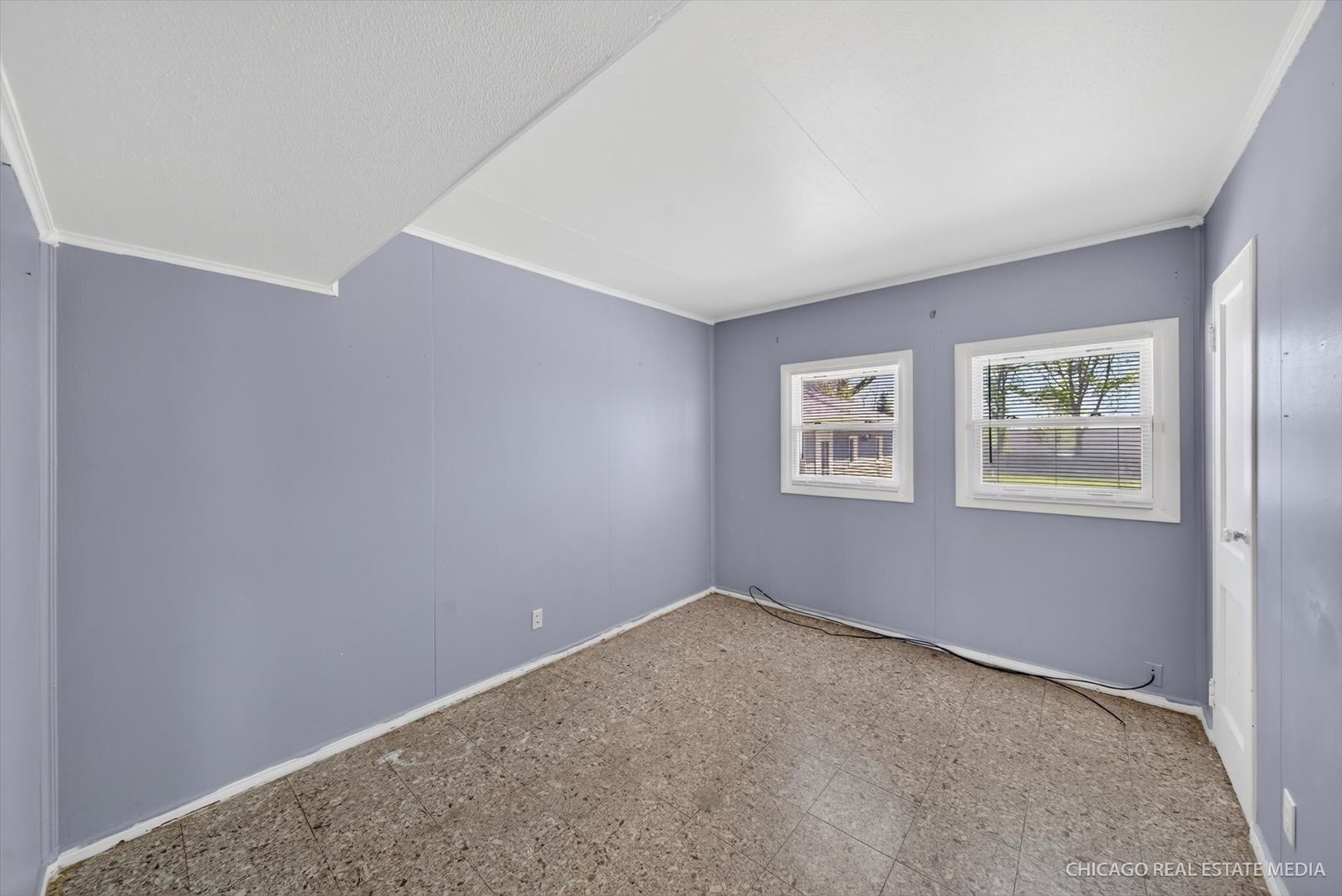 1185 S Edgewood Avenue, Lombard, IL 60148