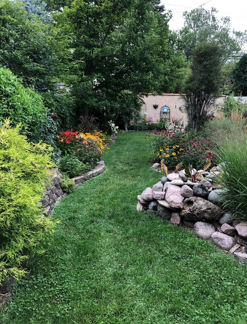 1103 Black Road, Joliet, IL 60435