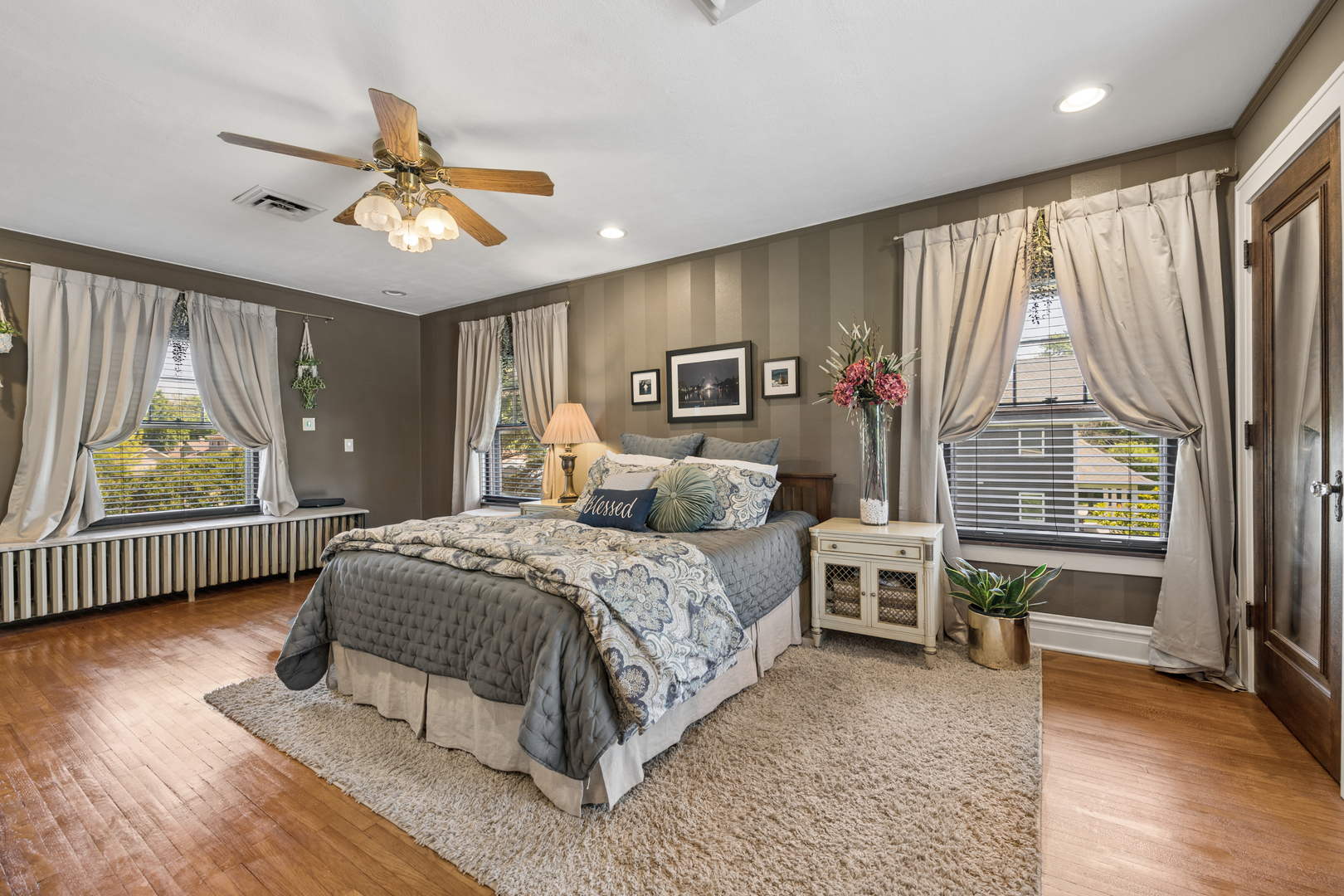 1103 Black Road, Joliet, IL 60435
