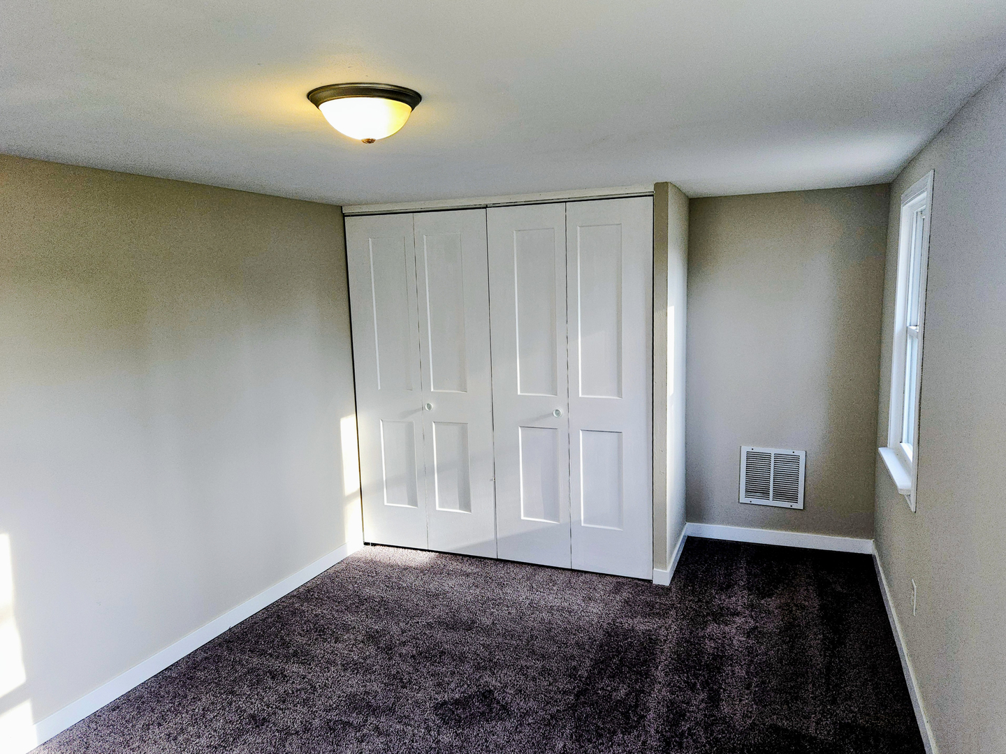 1320 S 13th Street, Pekin, IL 61554