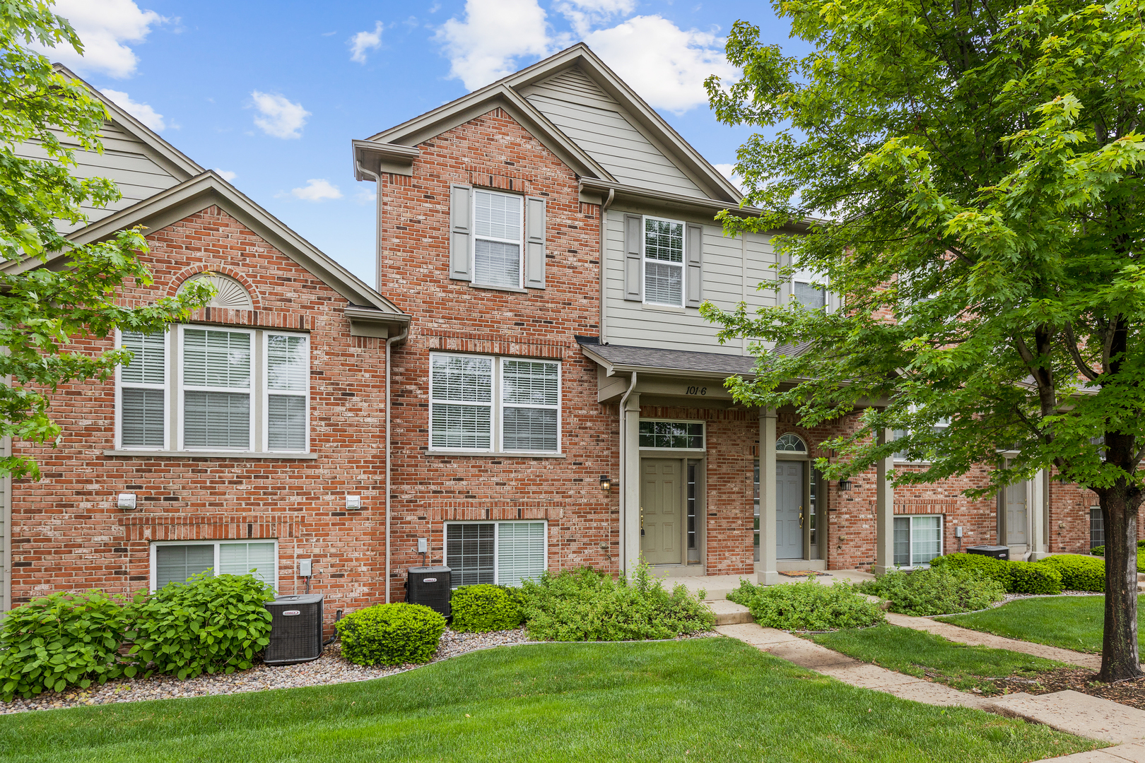 101 Driscoll Lane #6, Wood Dale, IL 60191