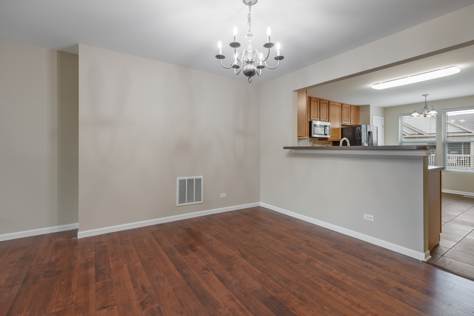 101 Driscoll Lane #6, Wood Dale, IL 60191