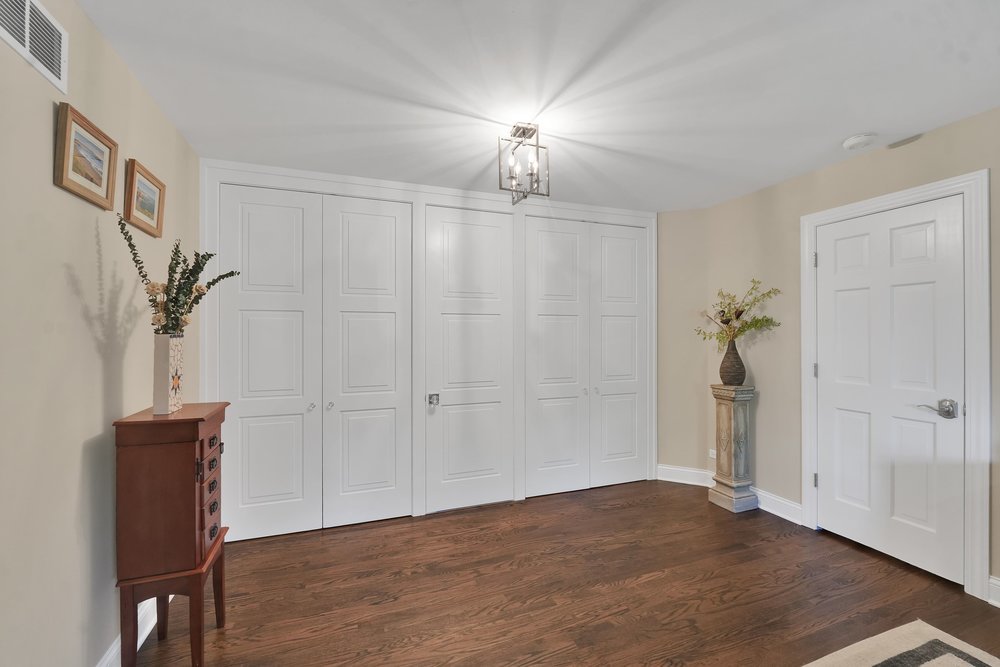 10545 Royal Porthcawl Drive, Naperville, IL 60564
