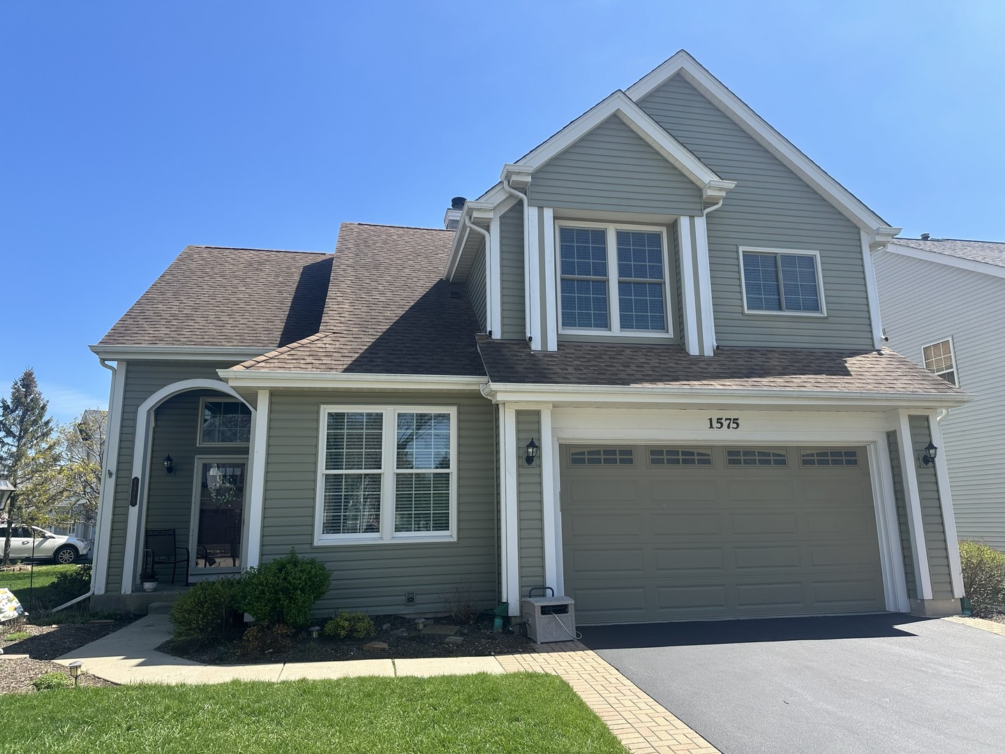 1575 Woodbury Circle, Gurnee, IL 60031