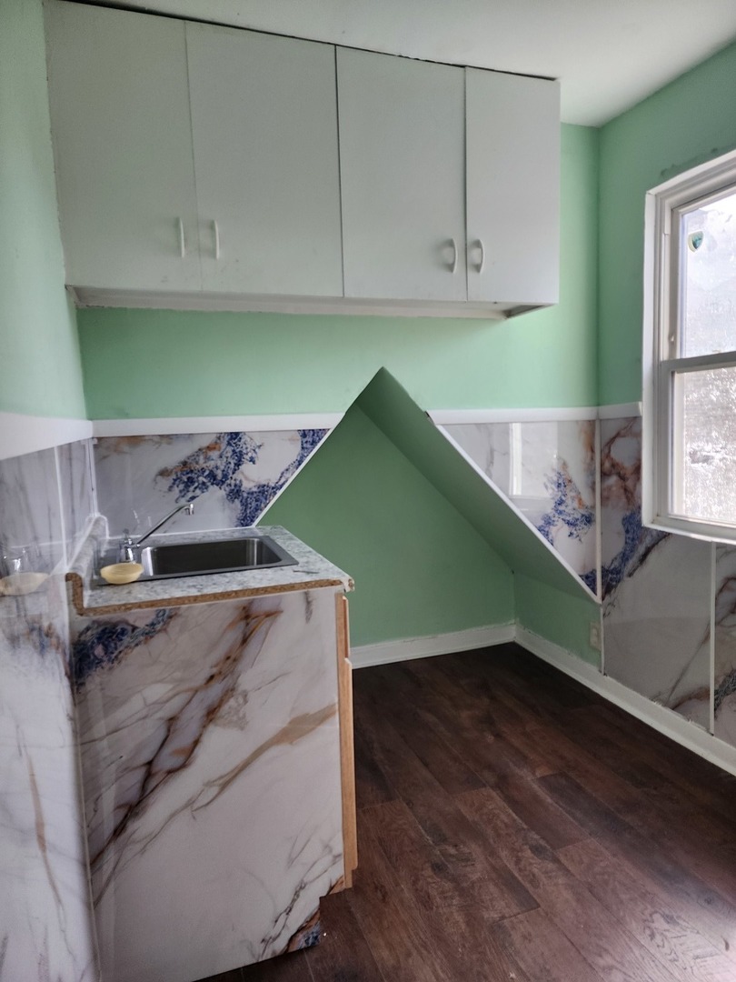 7700 S Emerald Avenue, Chicago, IL 60620