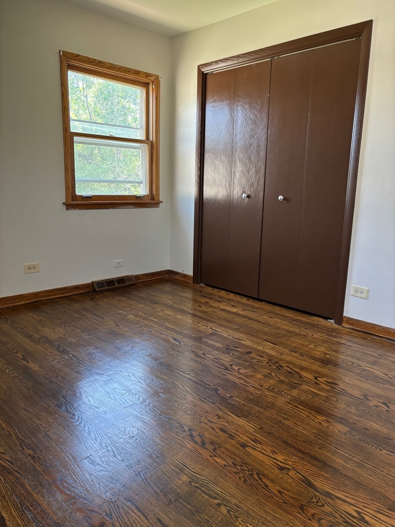 851 N Northwest Highway #2, Park Ridge, IL 60068