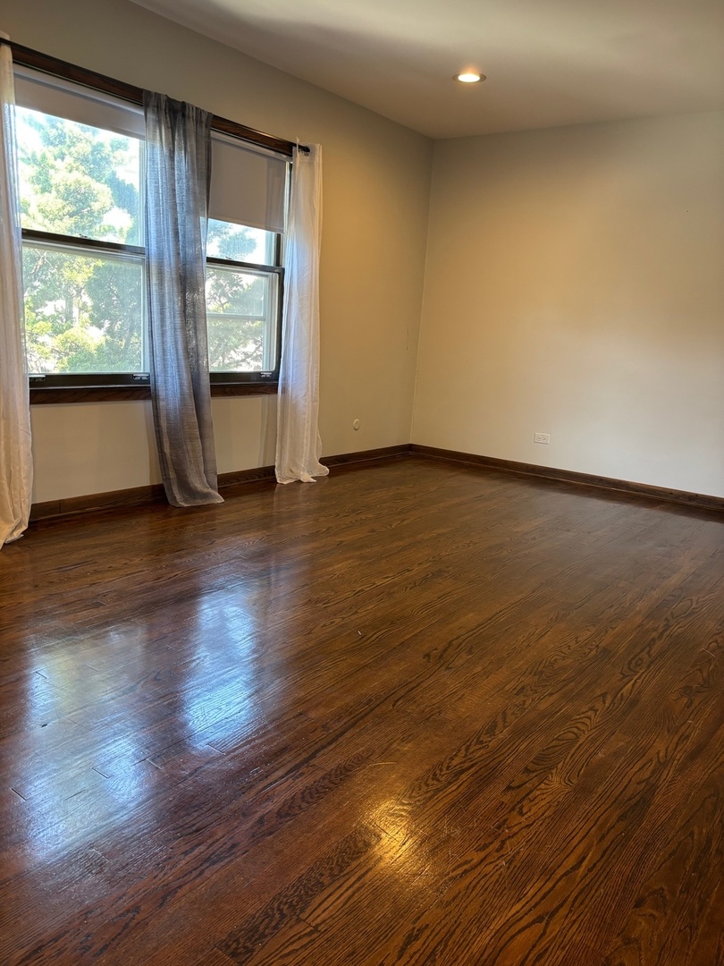 851 N Northwest Highway #2, Park Ridge, IL 60068