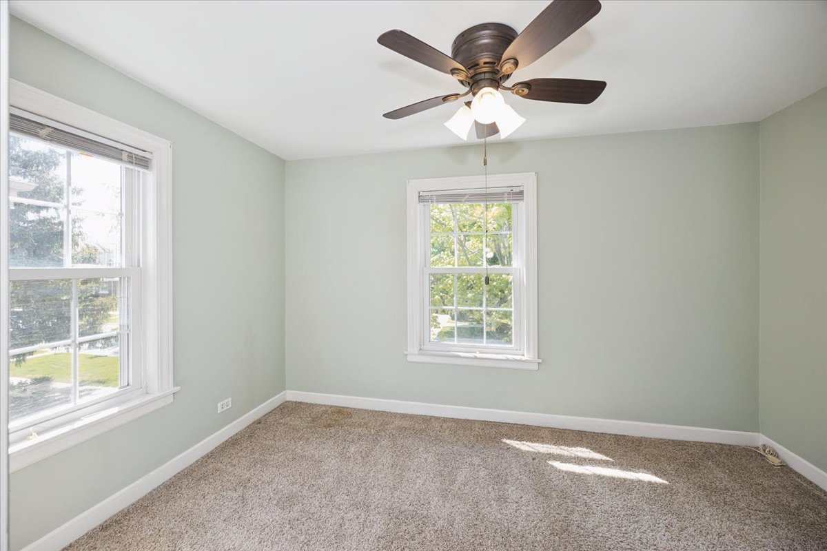 9328 Jefferson Avenue, Brookfield, IL 60513