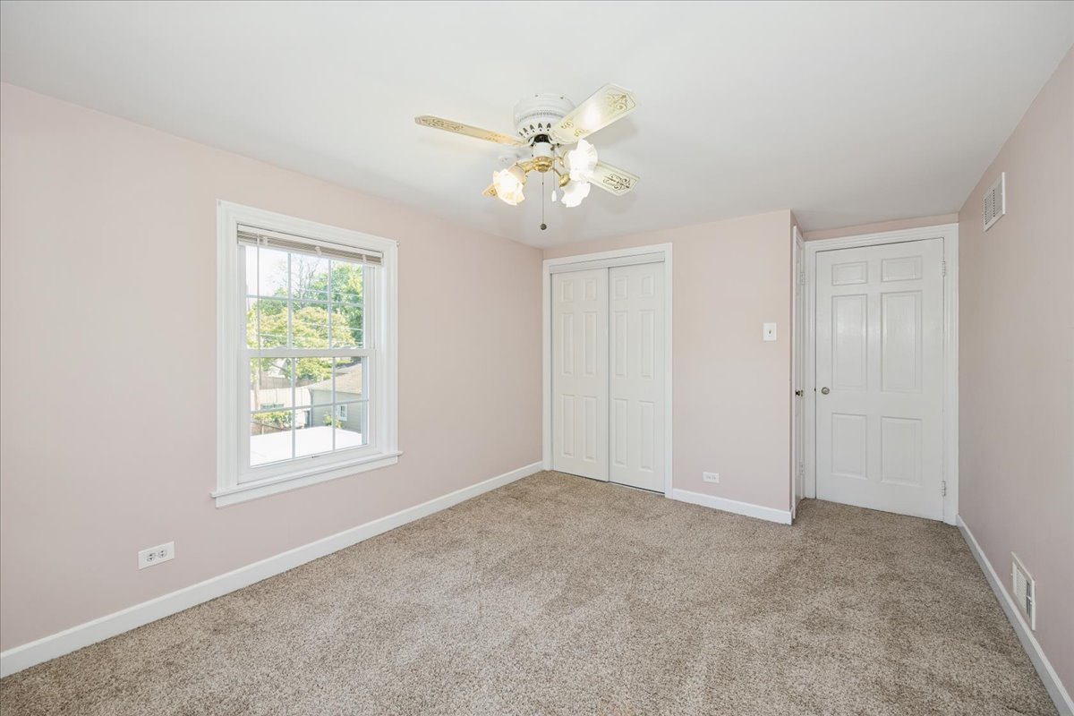 9328 Jefferson Avenue, Brookfield, IL 60513