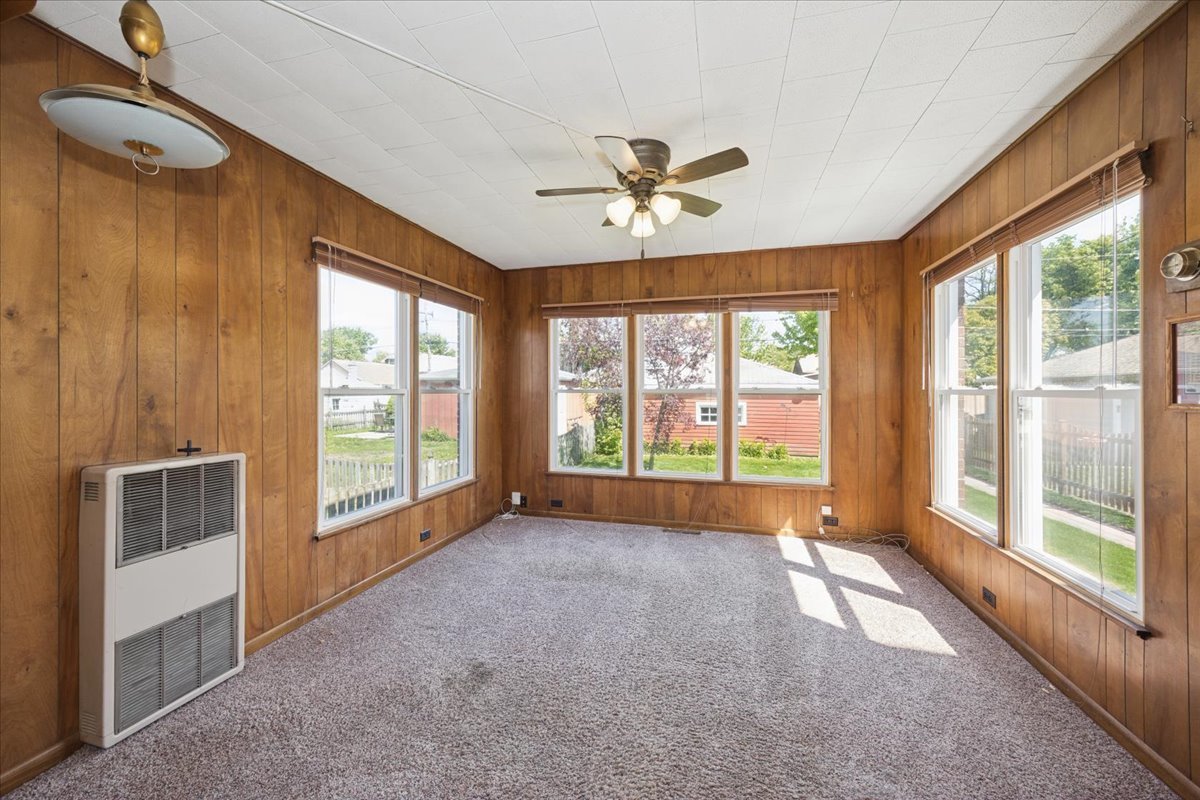 9328 Jefferson Avenue, Brookfield, IL 60513