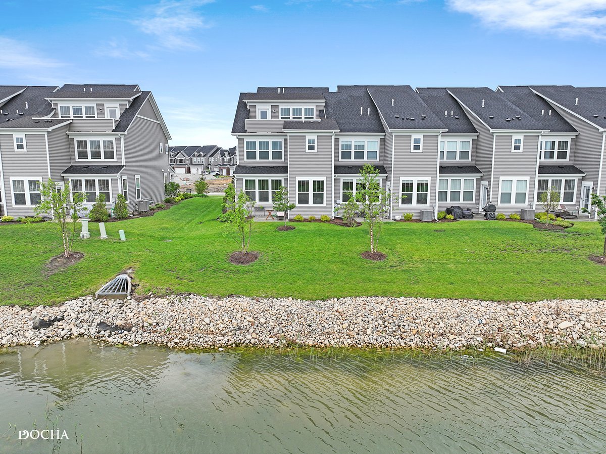 2271 Ryegrass Lane, Bolingbrook, IL 60490