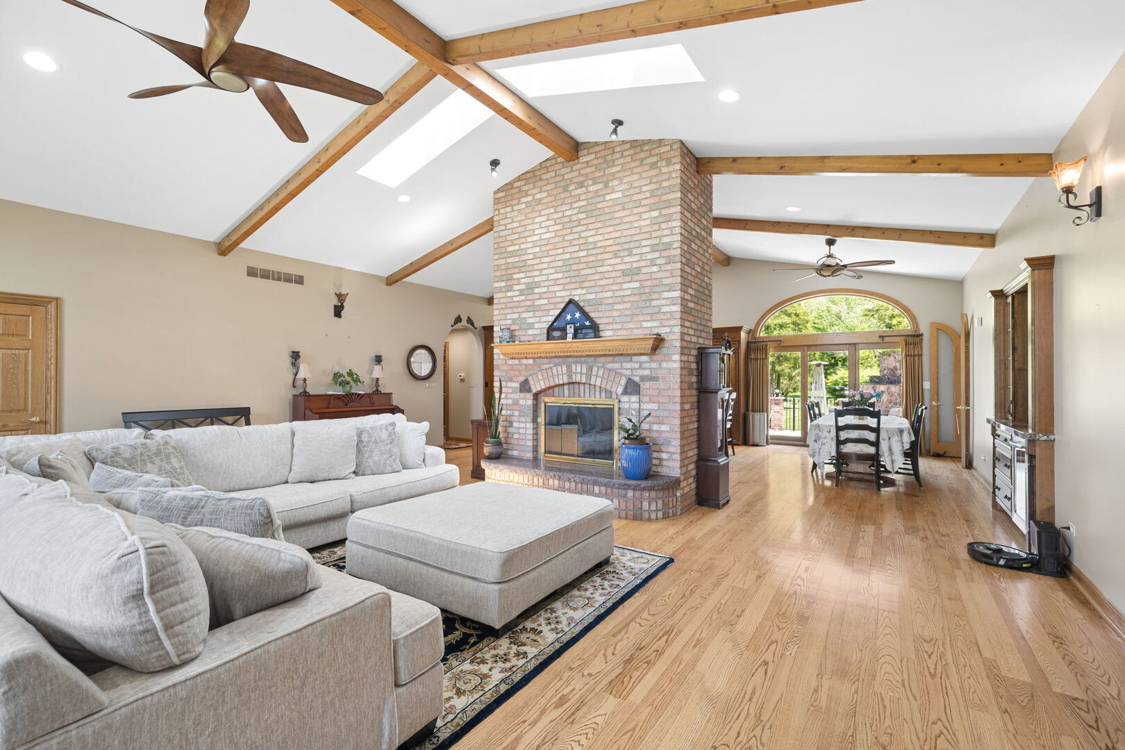 16253 S Regents Road, Homer Glen, IL 60491