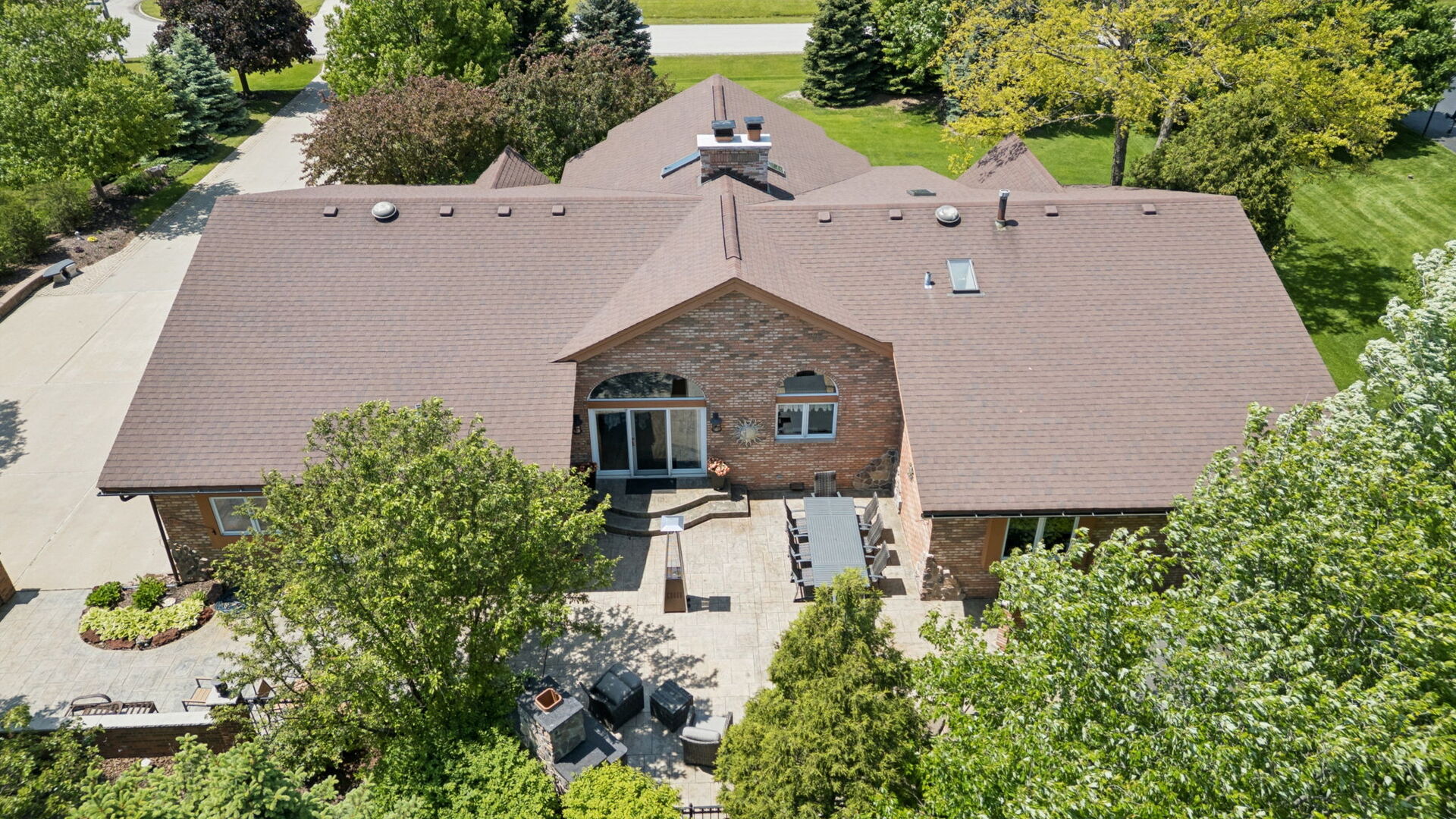 16253 S Regents Road, Homer Glen, IL 60491
