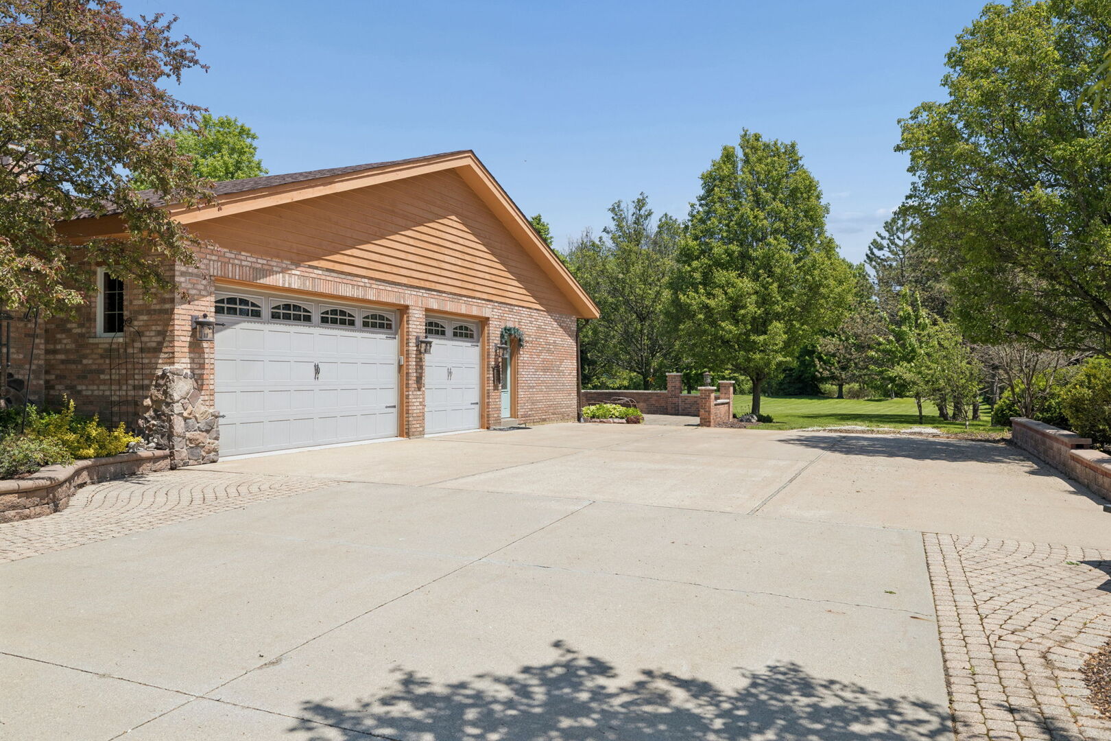 16253 S Regents Road, Homer Glen, IL 60491
