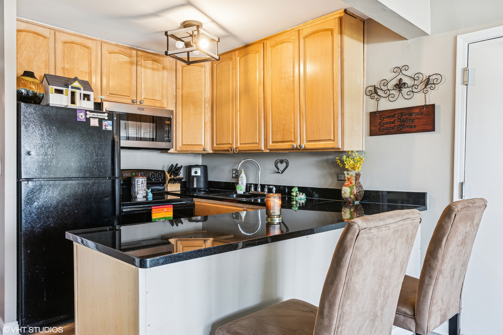5803 Oakwood Drive #B, Lisle, IL 60532
