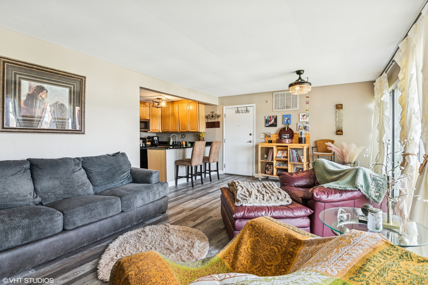 5803 Oakwood Drive #B, Lisle, IL 60532
