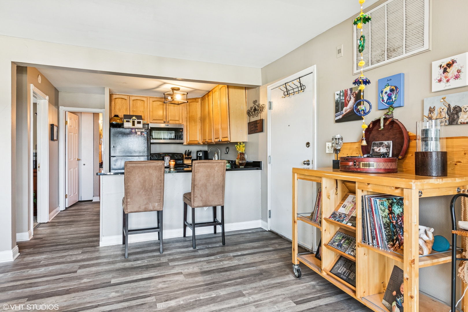 5803 Oakwood Drive #B, Lisle, IL 60532