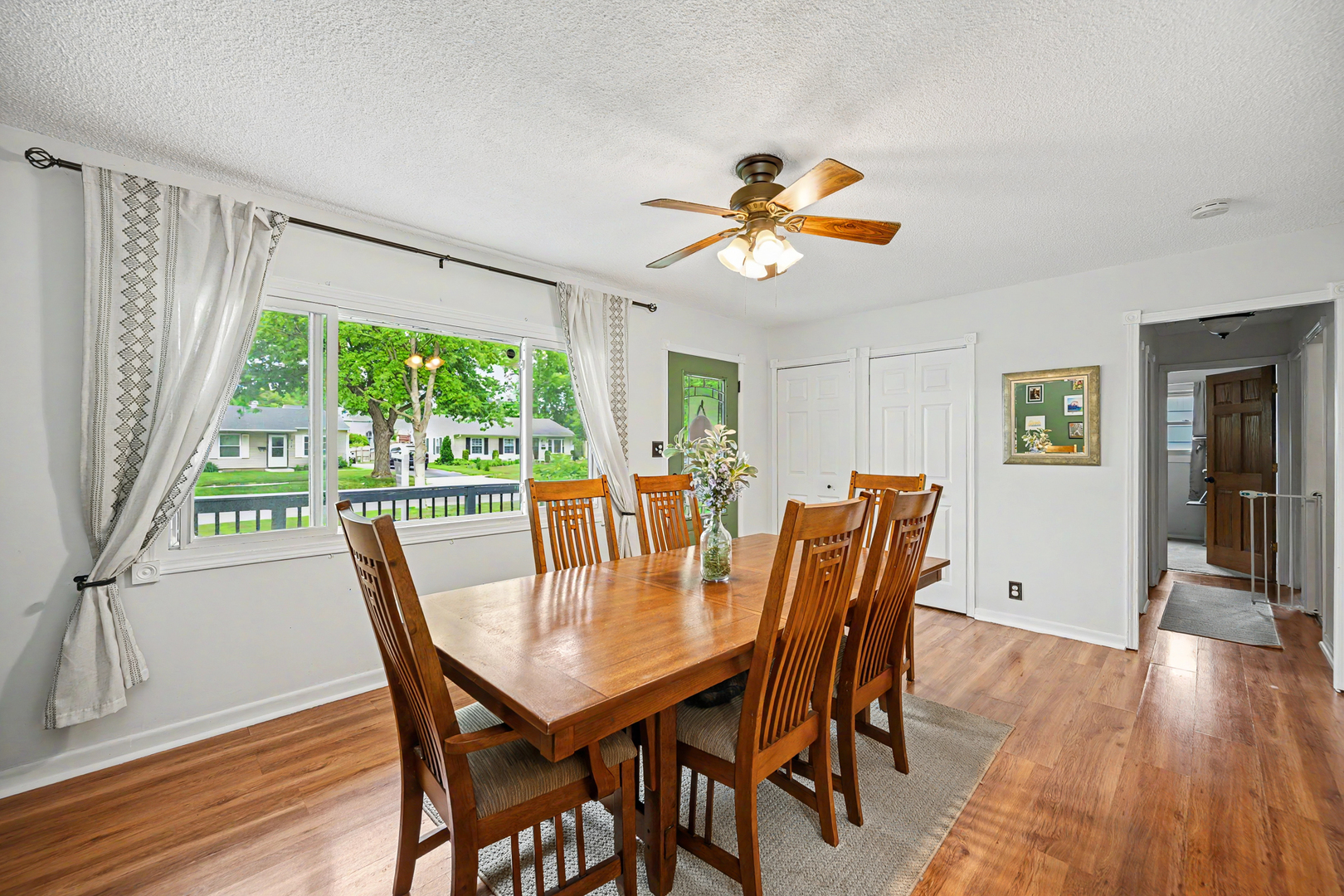 911 Lilac Lane, Joliet, IL 60435