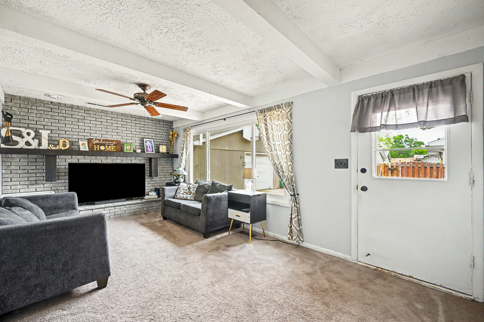 911 Lilac Lane, Joliet, IL 60435