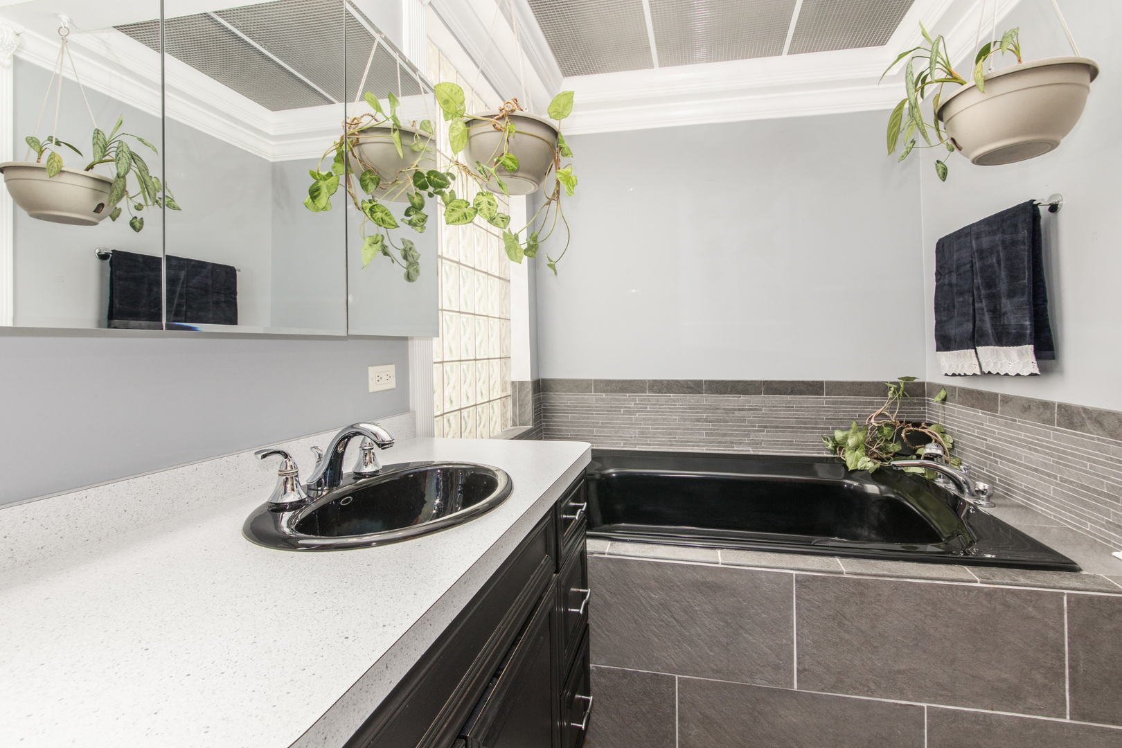 7349 W Ibsen Street, Chicago, IL 60631