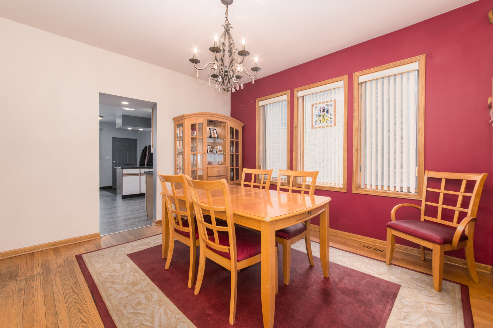 7349 W Ibsen Street, Chicago, IL 60631