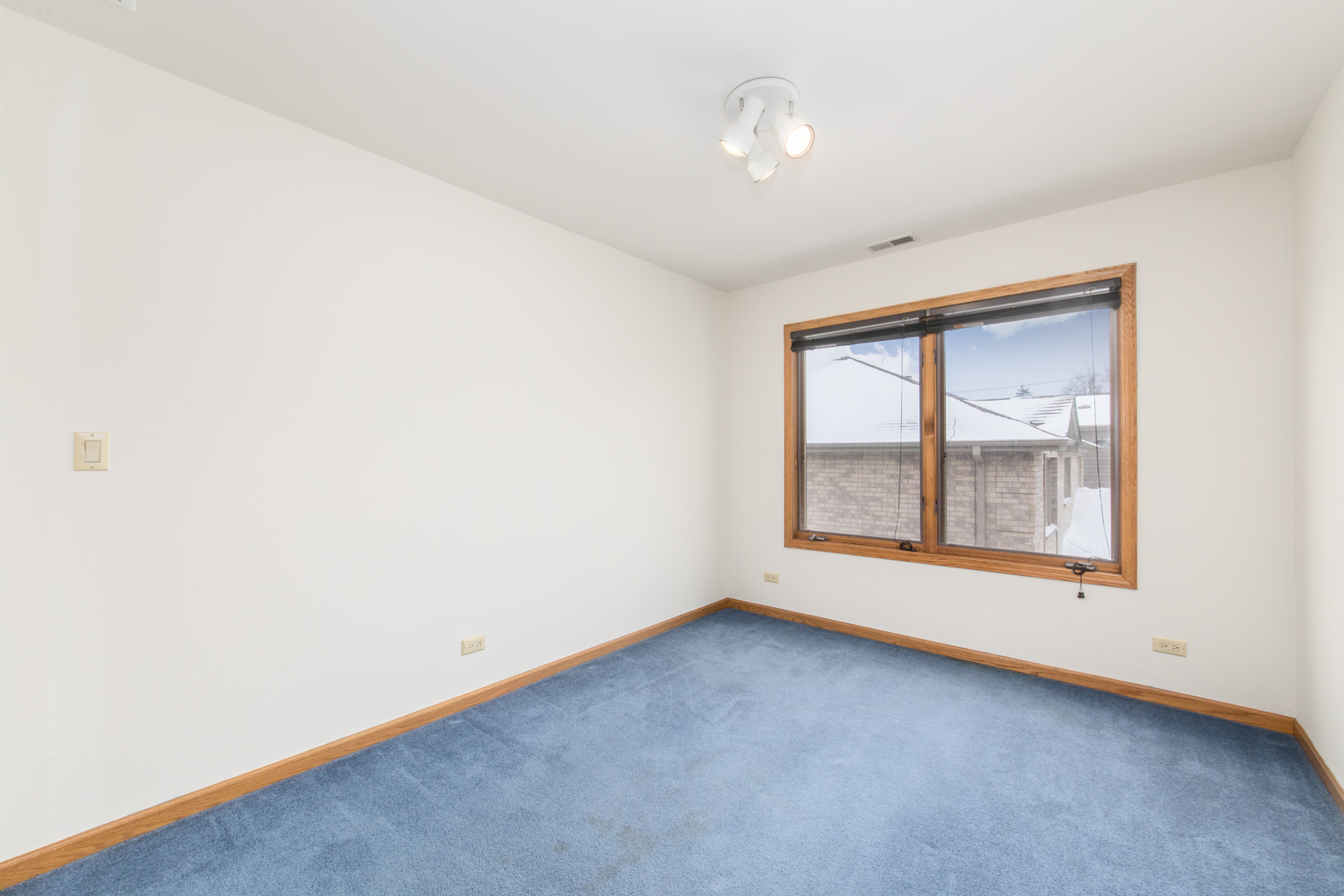 7349 W Ibsen Street, Chicago, IL 60631
